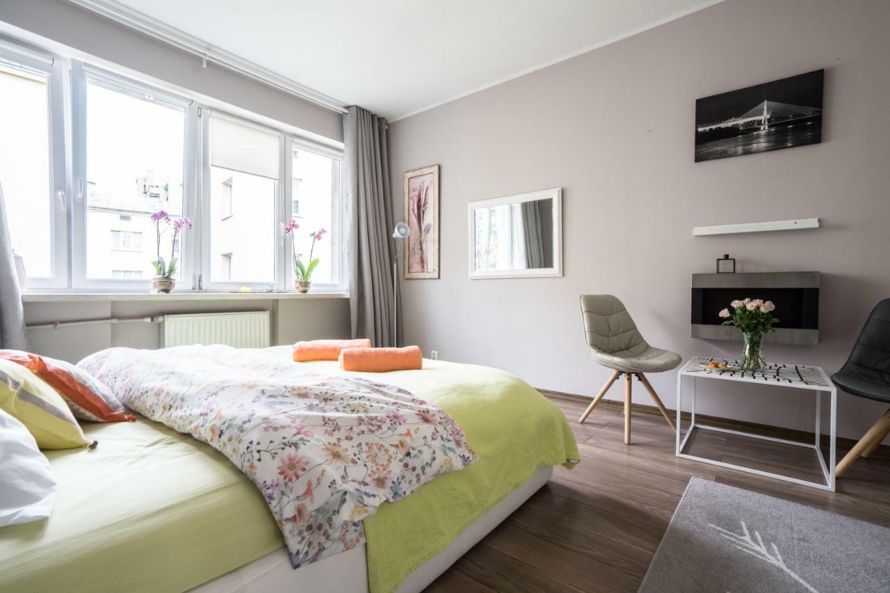 Sunny Wisla River Apartment Warschau Buitenkant foto